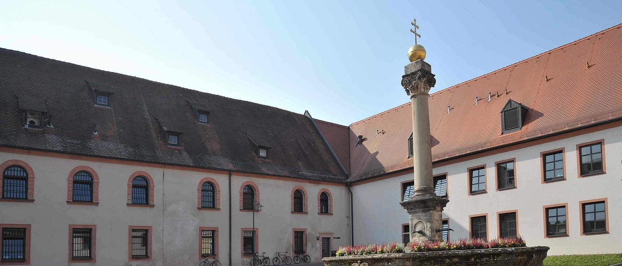 Brunnenhof Kloster Kartaus-Prüll medbo Regensburg (Frank Hübler | medbo)