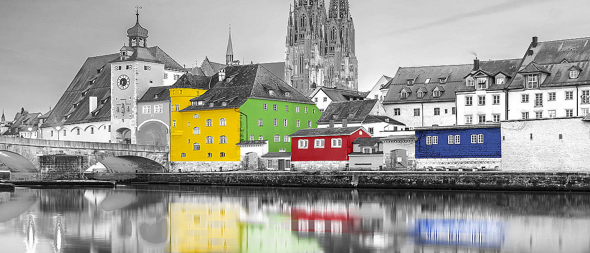 Regensburg bei Nacht (emicristea | iStock)