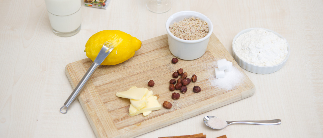 Zutaten für das Rezept "Omas Nusszopf" (c) medbo KU | Maier, Schmidt, Tenberge-Holzer