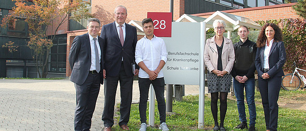 Neue Ausbildung Krankenpflegeschule 2017 (Höller | medbo)