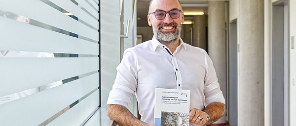 Stefan Günther, der Leiter des medbo Controllings, hat im Juli 2022 sein mittlerweile zweites Fachbuch zur Psychiatrie-Finanzierung veröffentlicht.