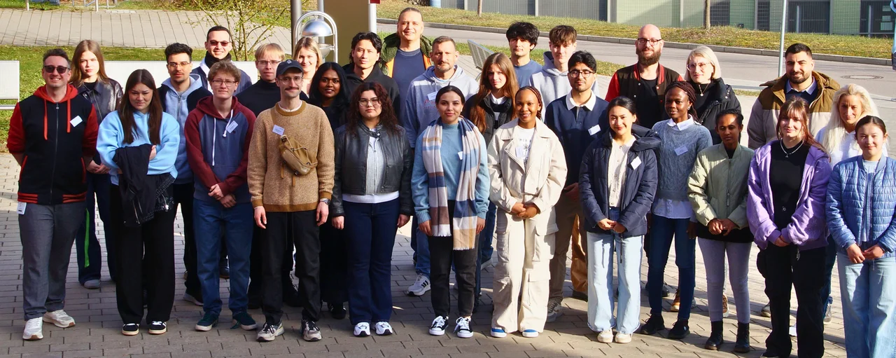 33 Schülerinnen und Schüler starteten zum 1. April ihre generalistische Pflegeausbildung