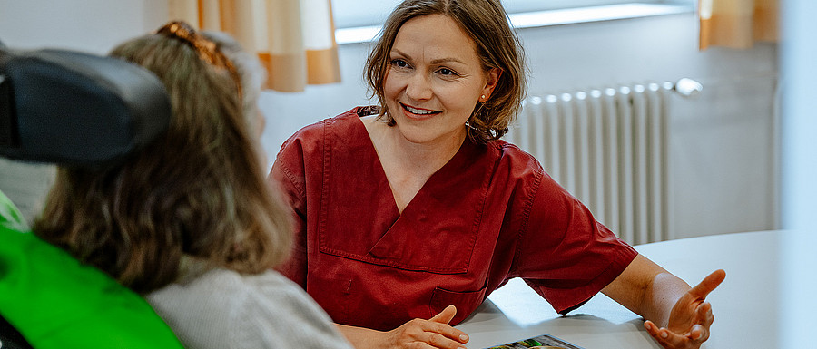 Neurologisches Spezialpflegeheim Regensburg - Logopädie (Frank Hübler | medbo)