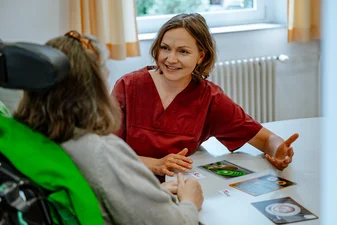Neurologisches Spezialpflegeheim Regensburg - Logopädie (Frank Hübler | medbo)