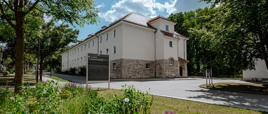 Psychiatrische Tagesklinik HAUS 13 BKR Außenansicht (Frank Hübler | medbo)