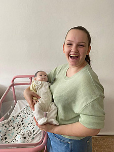 Babypflege: Praktischer Unterricht medbo Pflegeschulen 