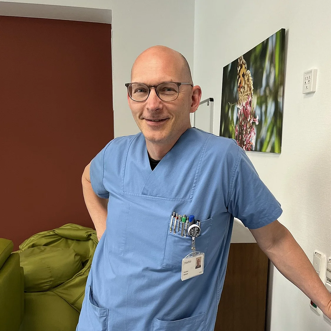 Manfred, Gesundheits- und Krankenpfleger in der Altersmedizin (c) Katharina Tenberge-Holzer