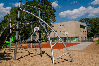 HAUS 25 KJPP Regensburg Westansicht (Frank Hübler/medbo)