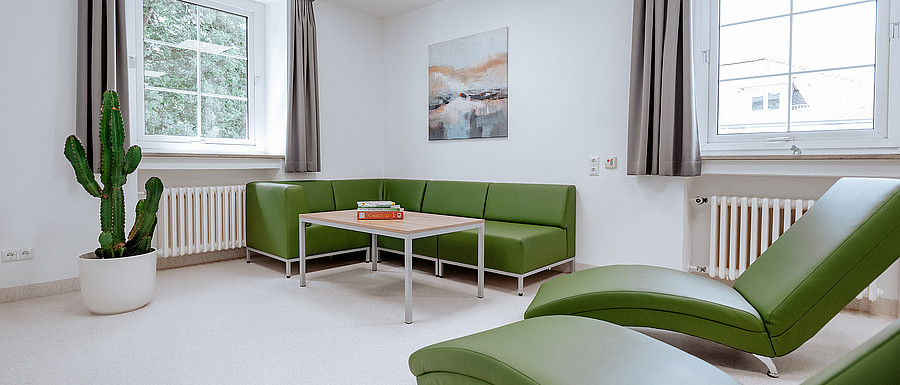 Psychiatrische Tagesklinik HAUS 13 BKR Aufenthaltsraum (Frank Hübler | medbo)
