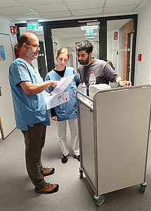 Praktischer Unterricht medbo Pflegeschulen c Susanna Haselbeck