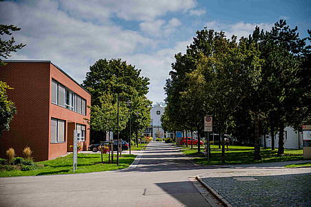 medbo Bezirksklinikum Gelände HAUS 44 (Frank Hübler/medbo)