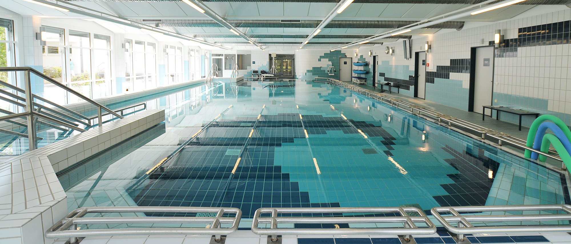 Schwimmbad Neurologische Rehabilitation (Frank Hübler/medbo)