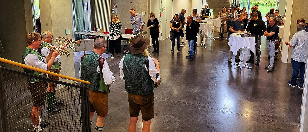 Impressionen Jubiläum 25 Jahre BWF Betreutes Wohnen in Familien Musikalische Begrüßung Feier 2024