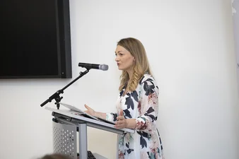 Rede von Ministerin Judith Gerlach beim Festakt in Weiden