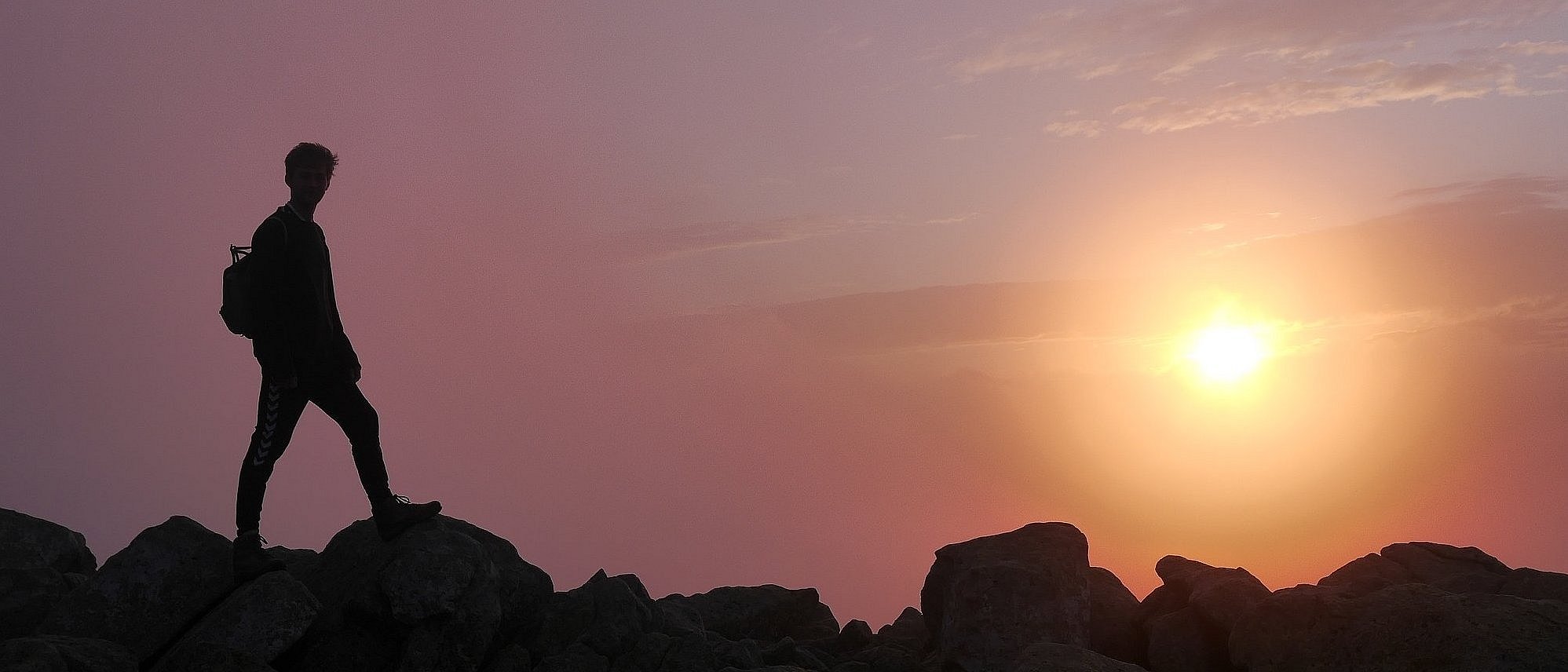 Wanderung bei Sonnenaufgang (Bild: Paritätischer Wohlfahrtsverband)