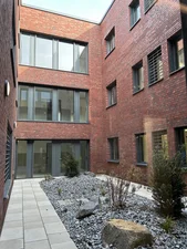 Innenhof Neubau Forensik Parsberg (medbo | Astrid Herzog)