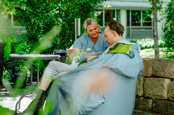 Neurologisches Spezialpflegeheim Regensburg - Essen (Frank Hübler | medbo)