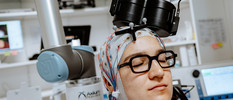 EEG Roboterarm Zentrum für Neuromodulation (Frank Hübler | medbo)