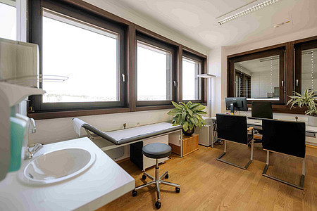 MVZ Regensburg Untersuchungsraum (Frank Hübler | medbo)