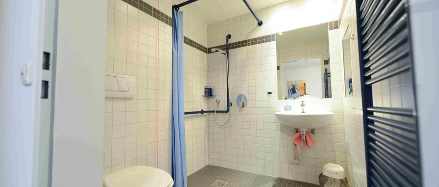 Badezimmer Suchtreha Wöllershof (Frank Hübler/medbo)