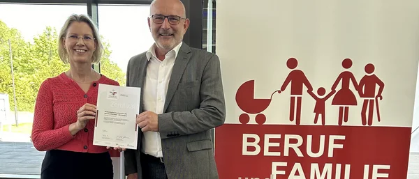 Verleihung Zertifikat berufundfamilie (medbo | Herzog)
