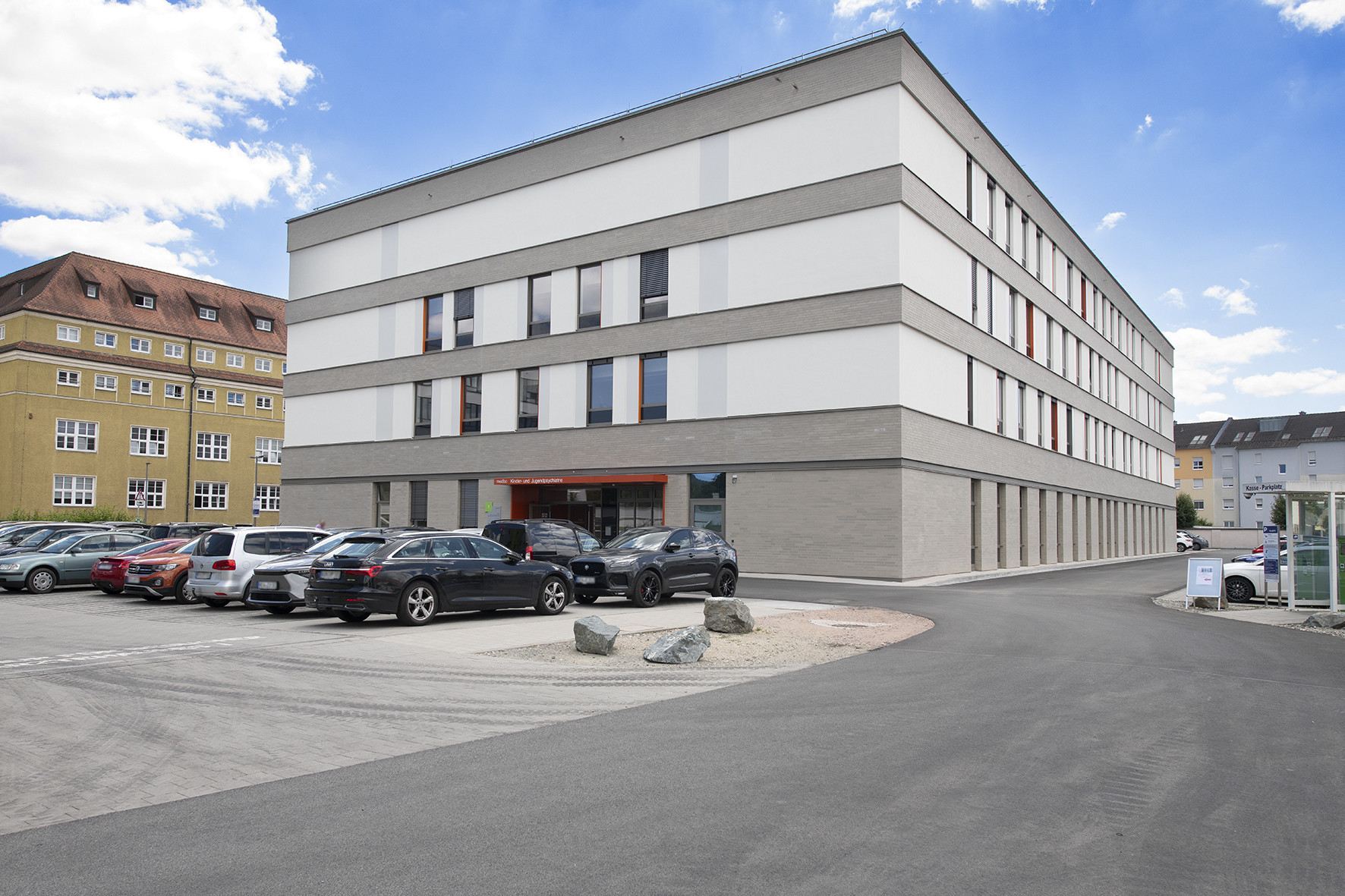Kinder- und Jugendpsychiatrie Weiden Außenansicht (medbo | Katharina Tenberge-Holzer)